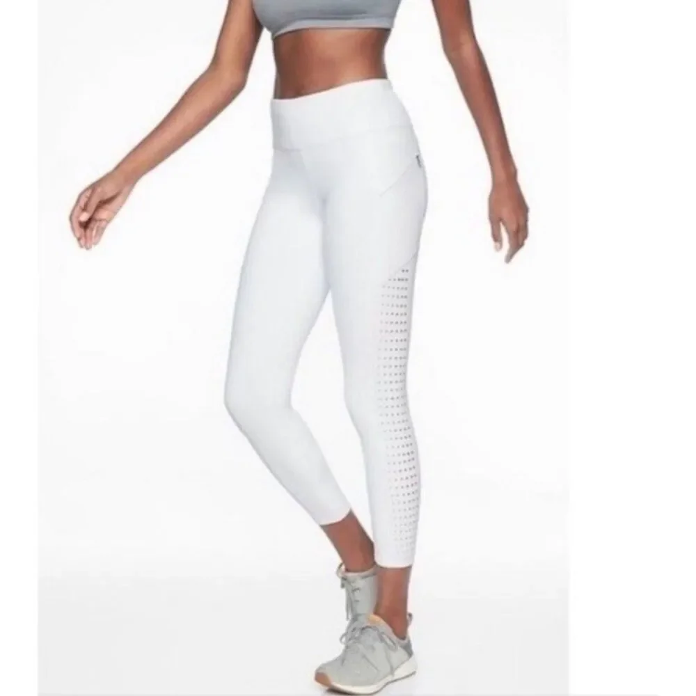 Athleta Contender Laser Cut 7/8 Tight White Legging Side Pockets Medium